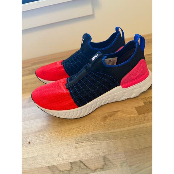 Nike Phantom Run Flyknit 2 Women’s Running Shoes –‎ Size 8 - Picture 3 of 7